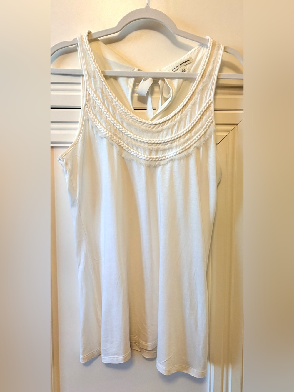 🟠 BANANA REPUBLIC BRAIDED DETAIL TANK TOP - SIZE MEDIUM 🟠
